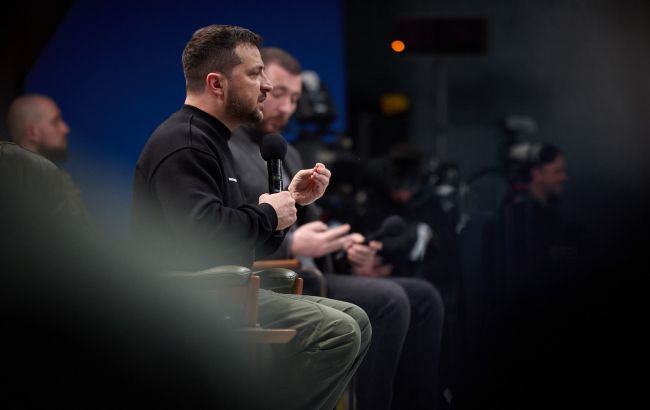 Вопрос в том, что идет после слов. Зеленский отреагировал на мирный план Китая