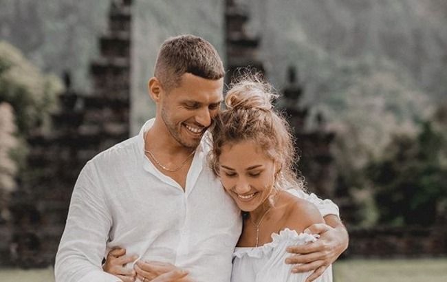 Холостяк-9 с невестой высказались о переносе свадьбы и кризисе в отношениях