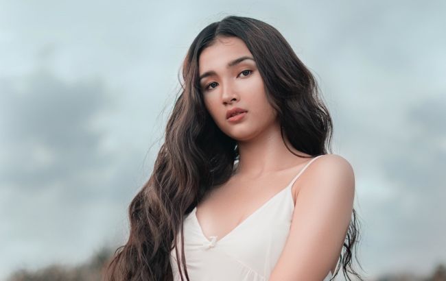 Гладкие и шелковистые: простое и бюджетное средство для восстановления волос