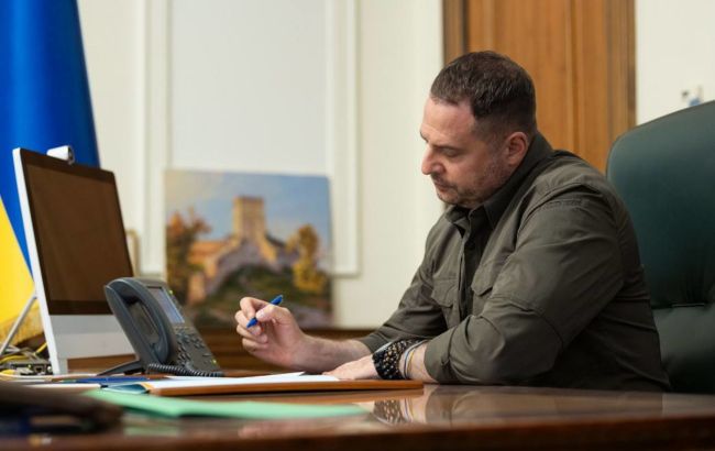 Оборонні потреби та ситуація на фронті: Єрмак поговорив з радником Байдена