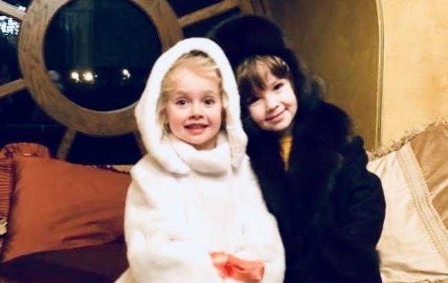 "Казкові дітки": Максим Галкін розчулив кумедним зимовим відео з сином та донькою