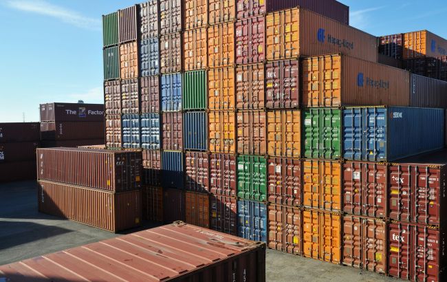 Дефіцит зовнішньої торгівлі товарами України зріс у 2,6 раза, - Держстат