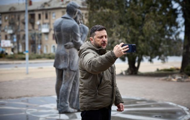 Зеленский приехал на Донбасс, где Россия готовит наступление весной