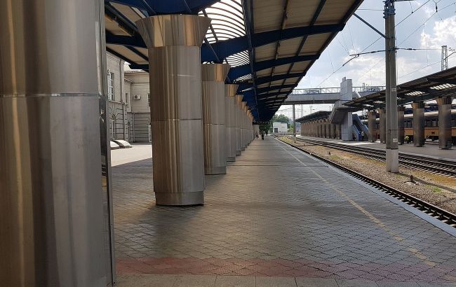 Атака на Дніпро: одна працівниця УЗ загинула, ще 7 поранені