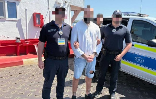 Румунія видала організатора злочинної групи паліїв Україні: деталі справи