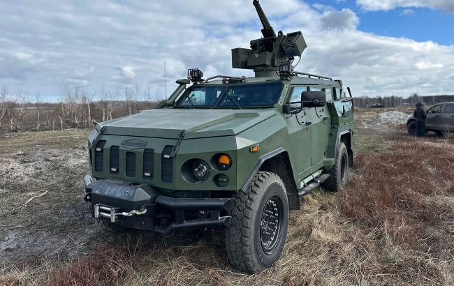 В Україні провели успішні випробування бронеавтомобіля "Новатор" з туреллю (фото)