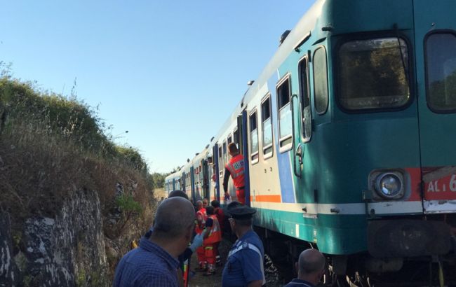 В Италии столкнулись два поезда, травмированы 15 человек