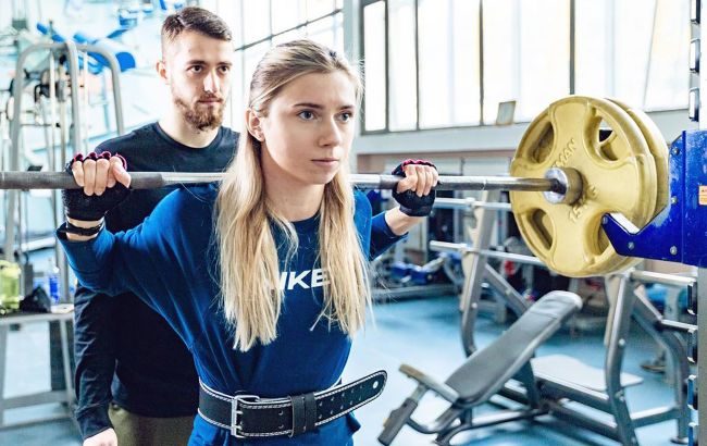 Муж белорусской спортсменки Тимановской получил польскую визу