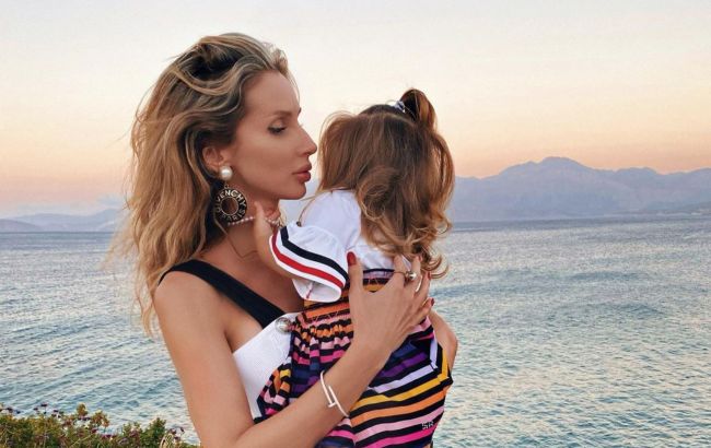 Світлана Лобода вперше засвітила на фото обличчя доньки Тільди
