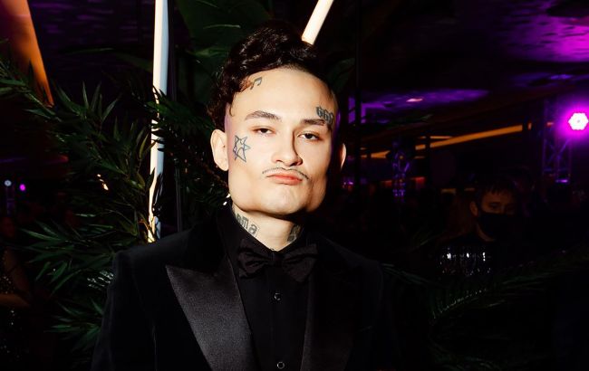 Называл трагедию показухой: скандальный рэпер Моргенштерн собрался с концертами в Украину