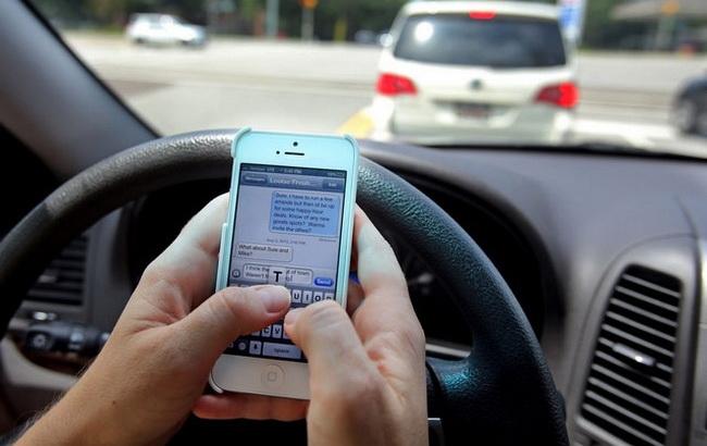 Взломавшая iPhone компания поможет зафиксировать переписку за рулем