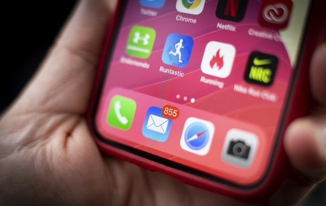 Как на iPhone и iPad убрать красные наклейки с иконок приложений без отключения уведомлений