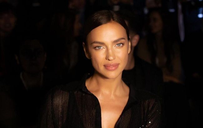 Ірина Шейк з донькою від Бредлі Купера і мамою порадувала рідкісною прогулянкою &mdash; три покоління красунь