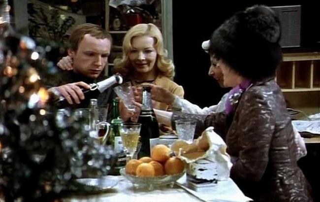 "Ирония судьбы..." сохранит прописку в новогоднем телеэфире Украины