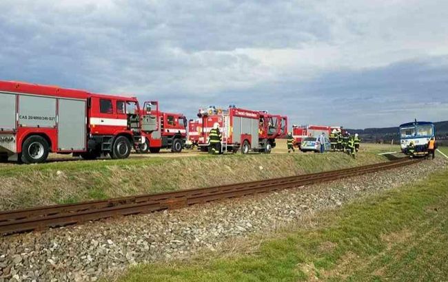 В Чехии столкнулись пассажирский и грузовой поезда, есть пострадавшие