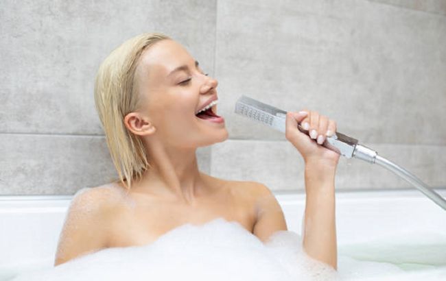 Ця звичка в душі зробить вас щасливішими: зробити може кожен