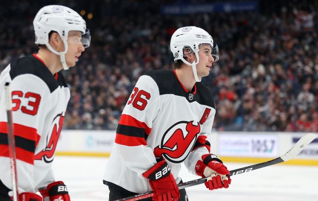 Форвард "Нью-Джерсі" з виїзним хет-триком став головною зіркою вечора НХЛ: відео