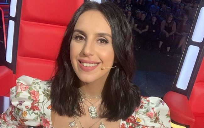 Антигламур: Джамала удивила городской съемкой на фоне стройзаборов и старой рекламы