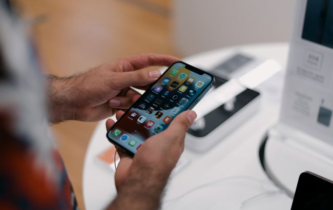 iPhone 17 Pro Max показали в мережі за тиждень до офіційної презентації (відео)