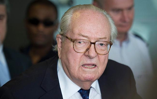 Во Франции "Национальный фронт" лишил Ле Пена поста почетного председателя