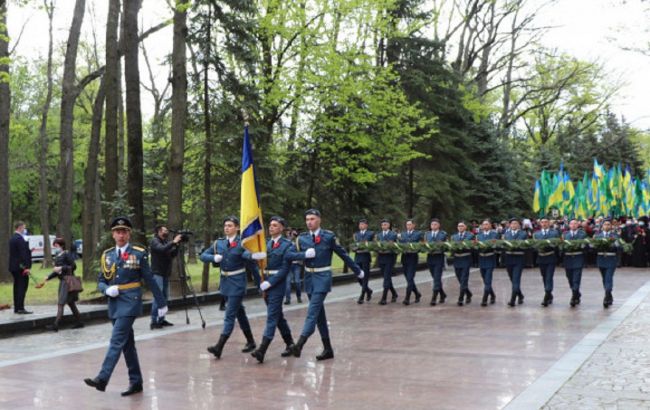 Коммунистическая символика и столкновения: как в Украине проходят акции к 9 мая