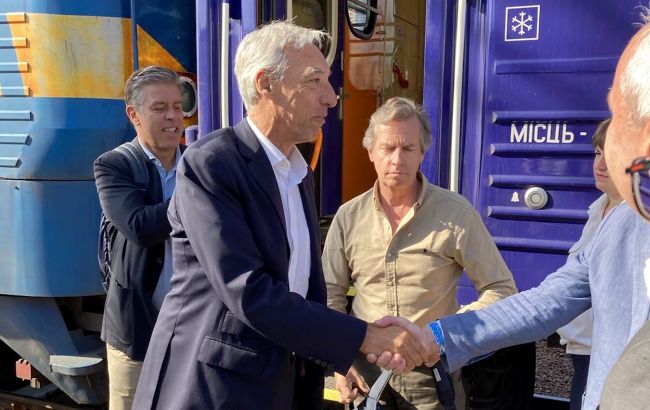 Глава МЗС Португалії прибув із візитом до Києва (фото)