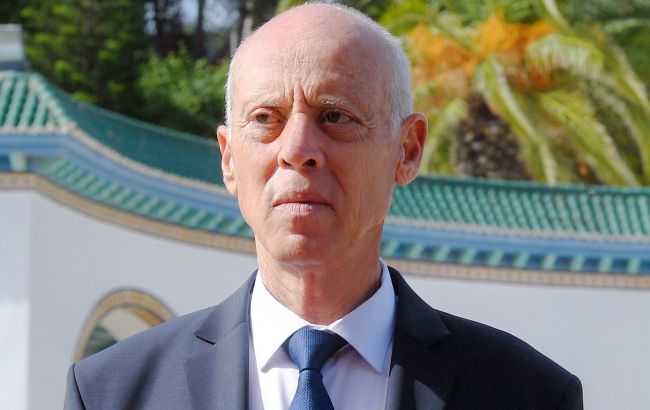 Президент Туниса уволил главу центрального телеканала