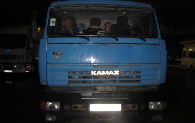 В Черниговской обл. предотвращена переправка двух КамАЗов в Россию, - ГПСУ