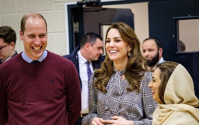 Кейт Миддлтон в платье из прозрачного тюля покорила эффектным образом на первом сольном приеме принца Уильяма