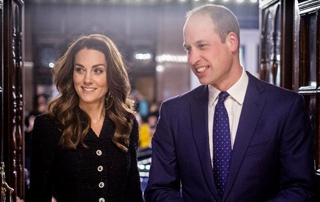 Изумрудная королева: Кейт Миддлтон в платье с непривычным принтом сделала фигуру выше и стройнее