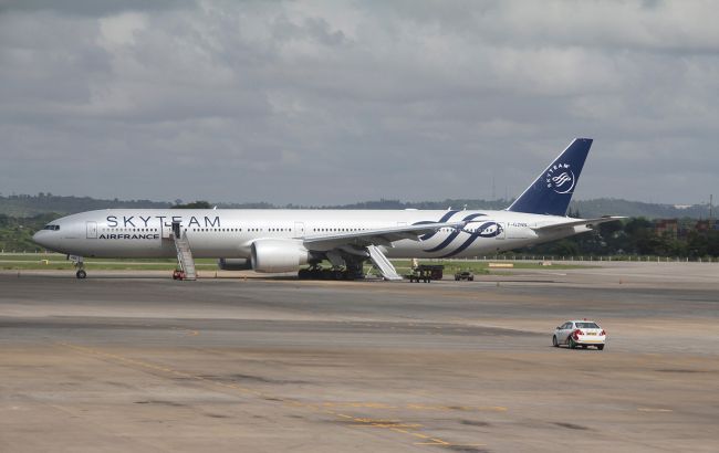 Власти Кении подтвердили наличие бомбы на борту самолета Air France