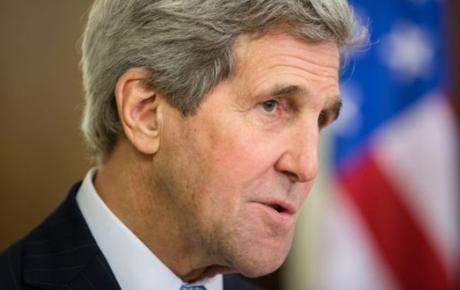 Керри призвал Лаврова отвести российские войска с Донбасса
