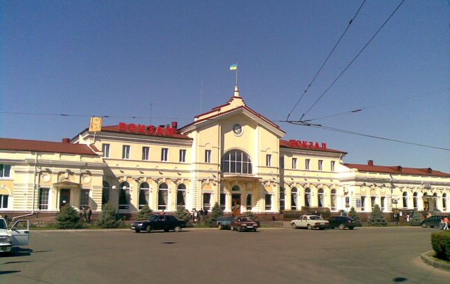 Сюда пришел "русский мир". Смотрите, что сделали оккупанты с вокзалом Херсона