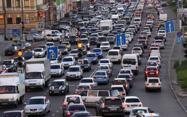 Затори у Києві досягли 6 балів