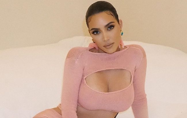 В ковбойських штанах і на підборах: Кім Крадашьян підкорила пишними формами в ефектному вбранні