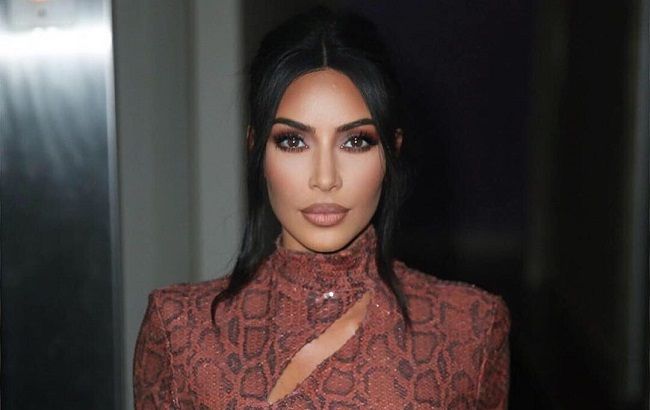 Русалонька: Кім Кардашян приміряла зелене волосся - дуже незвичне рішення