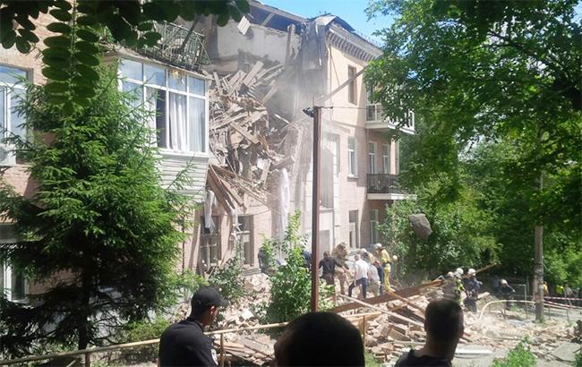 Взрыв дома в Киеве: личные вещи жильцов взяли под охрану