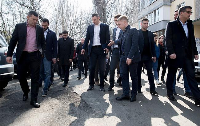 Кличко: подрядчики должны устранить недостатки на отремонтированных дорогах