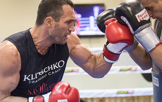 Кличко начал переговоры о проведении трех боев
