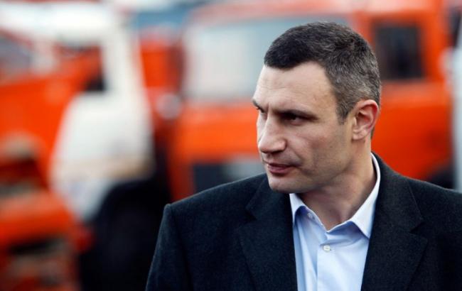 Кличко потребовал до осени оборудовать киевские дома счетчиками тепла