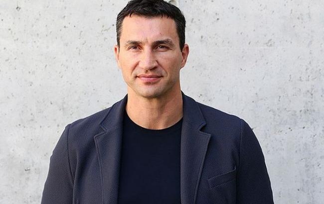 Тайсон Фьюри молод и немного сумасшедший, - Владимир Кличко