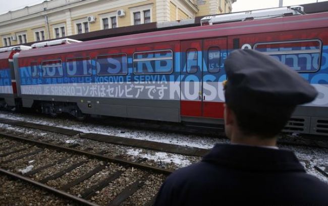 Сербия остановила движение своего поезда в Косово