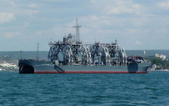 Найстаріший корабель РФ. Що відомо про "Коммуну", яку ВМС атакували в Криму