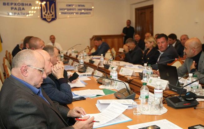 Комитет рекомендует Раде принять закон о заочном осуждении