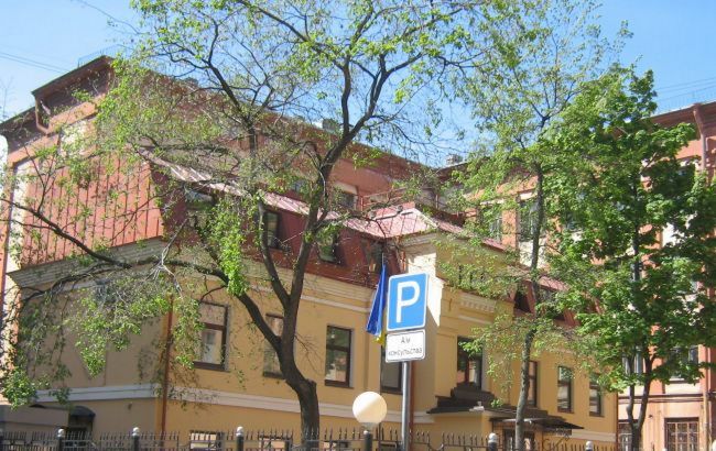 Украина требует наказать виновного в покушении на сотрудника консульства в РФ