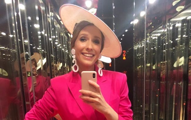 Сладкая конфетка: Катя Осадчая пленила изысканным образом в розовых тонах