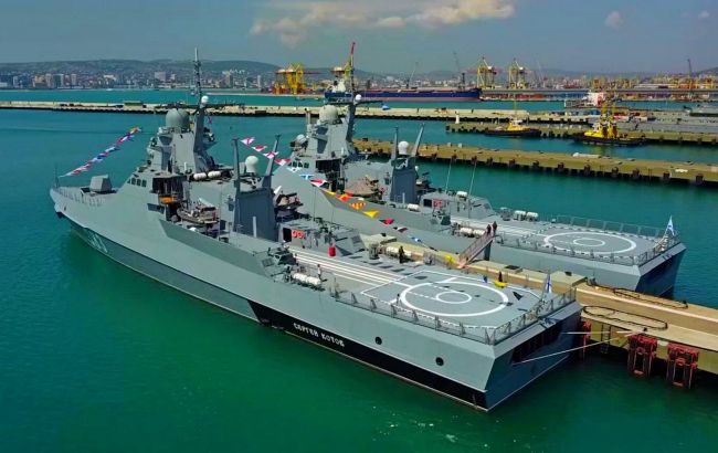 Вибухи у Керчі: у мережі пишуть, що дронами потоплено російський корабель "Сергій Котов"