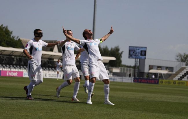 "Колос" уверенно переиграл "Рух" и идет без потерь в Премьер-лиге