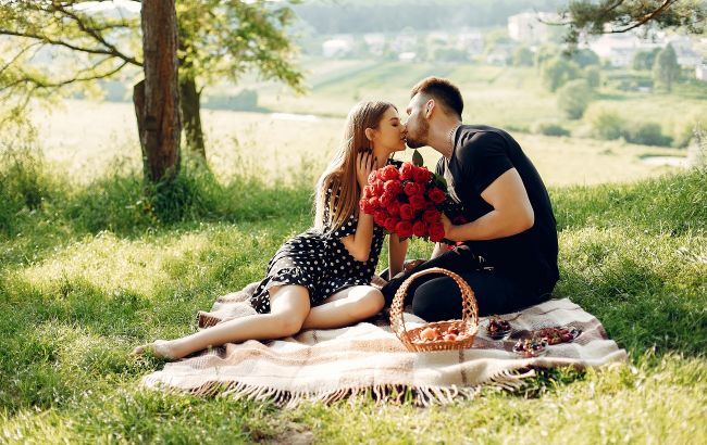 Липень наближає кохання: кому зі знаків Зодіаку пощастить найбільше?