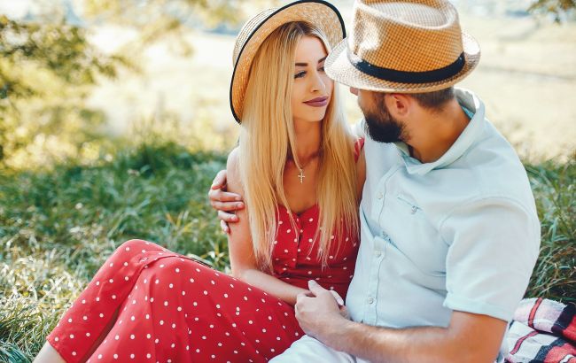 5 знаків Зодіаку, які купатимуться в коханні весь липень